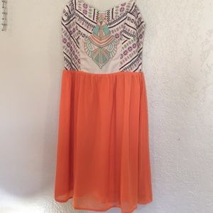 Flying tomato dress, nwot 💛